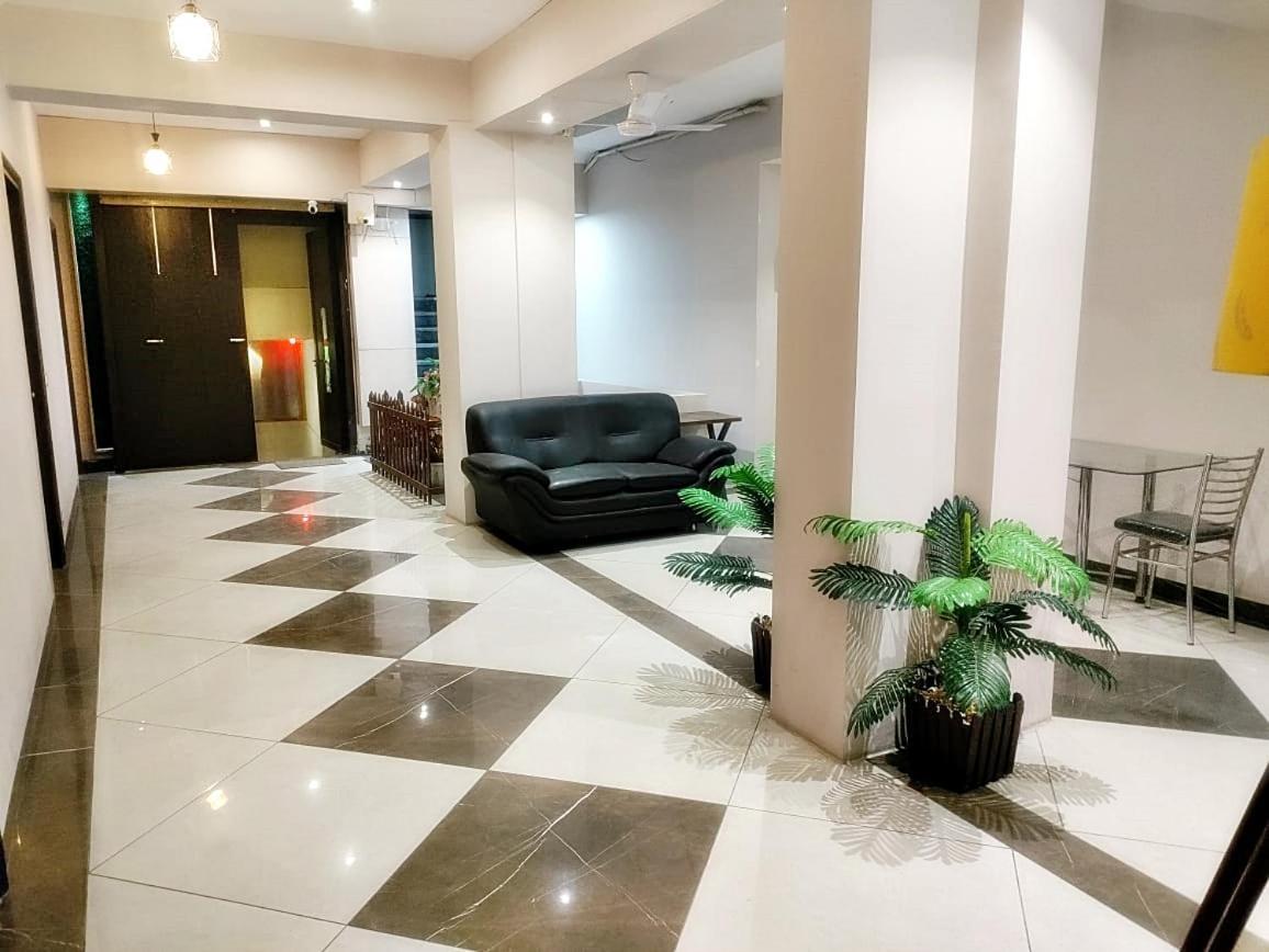 Hotel Luxuria Лудяна Екстериор снимка