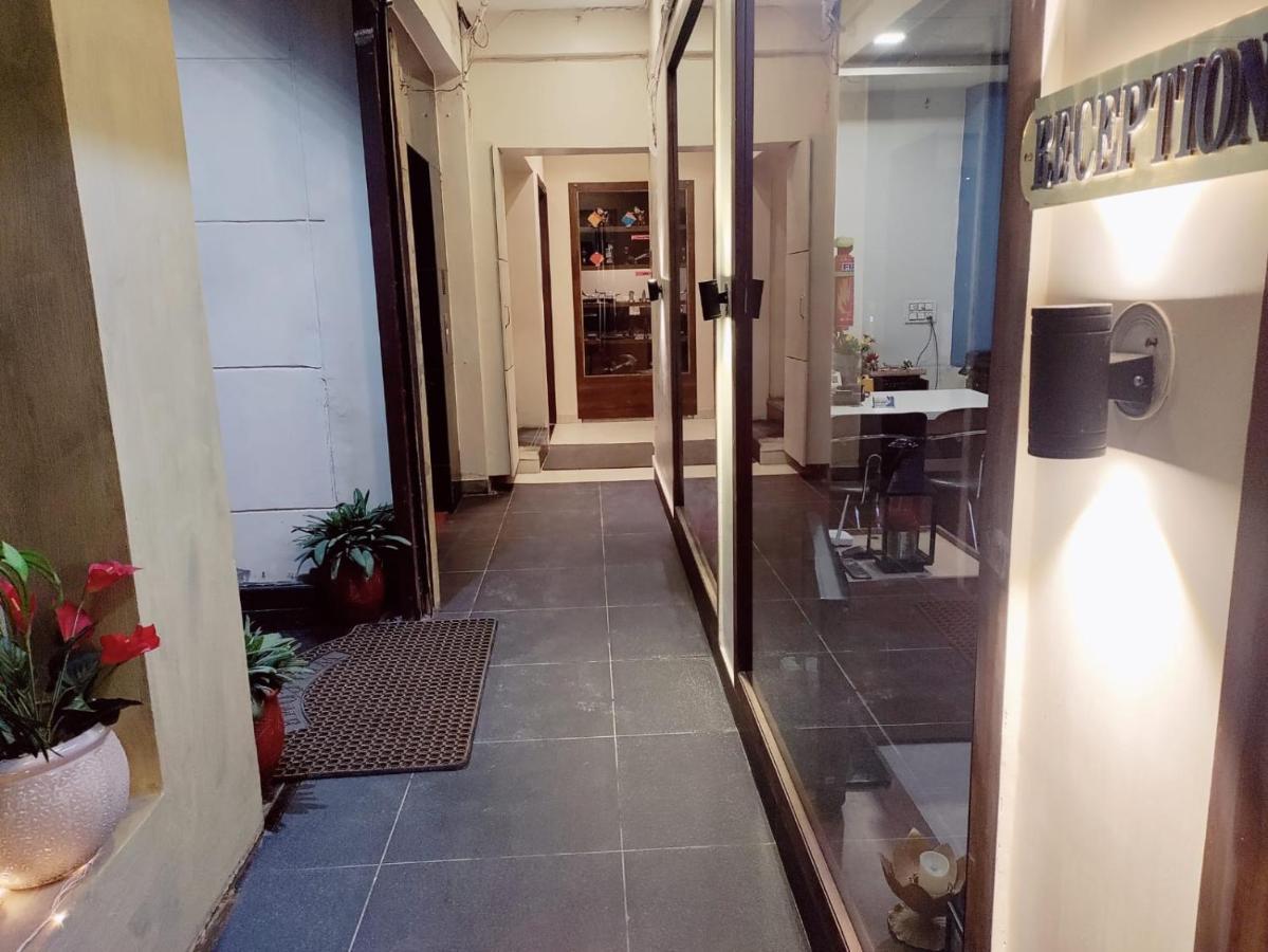 Hotel Luxuria Лудяна Екстериор снимка